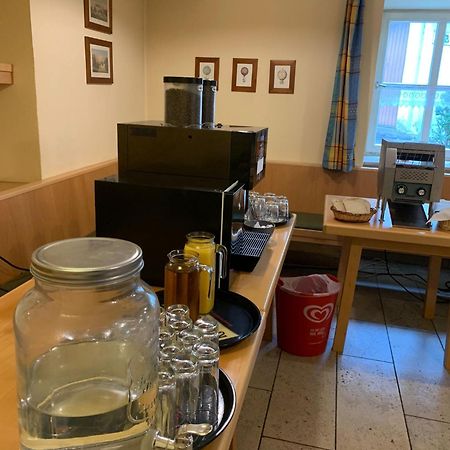 Hotel Gasthaus Zum Schlosswirt Dietfurt an der Altmühl Esterno foto